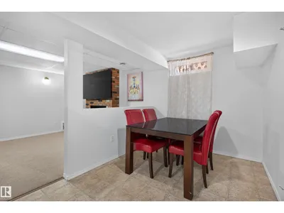 9212 150 AV NW photo 28