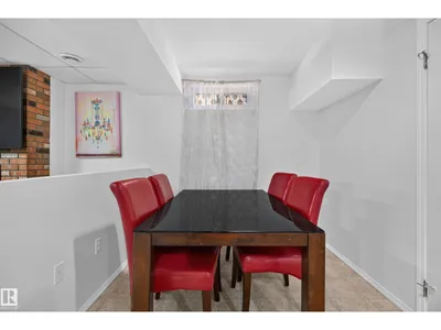 9212 150 AV NW photo 29