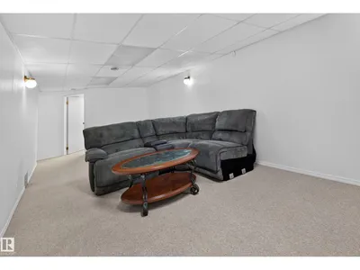 9212 150 AV NW photo 31