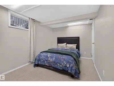 9212 150 AV NW photo 34