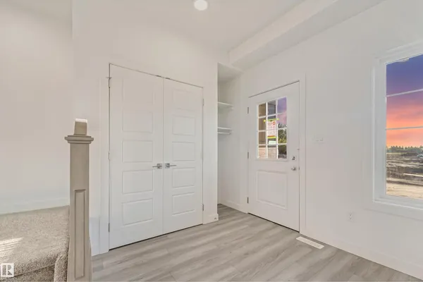 1515 211 Street NW photo 3