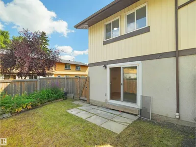 126 Woodstock NW photo 27