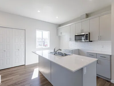 3611 TRIOMPHE BV photo 9