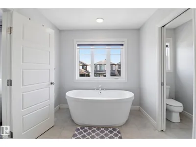 812 176 ST SW photo 18