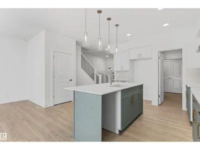 2812 190 ST NW photo 18