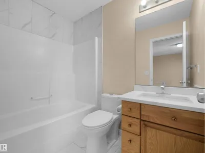 3122 30 AV NW photo 35
