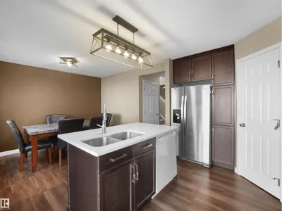 3122 30 AV NW photo 29