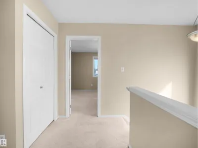 3122 30 AV NW photo 32