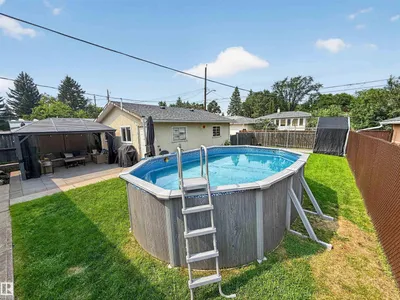 16046 95 AV NW photo 39