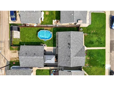 16046 95 AV NW photo 49