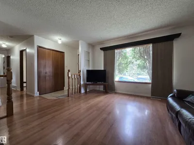 9831 188 ST NW photo 4