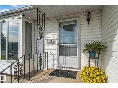 14724 73 ST NW photo 49