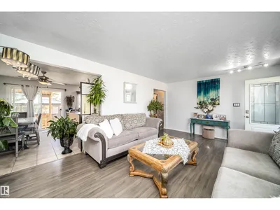 10245 160 ST NW photo 10
