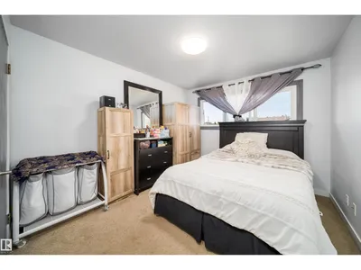 10245 160 ST NW photo 18