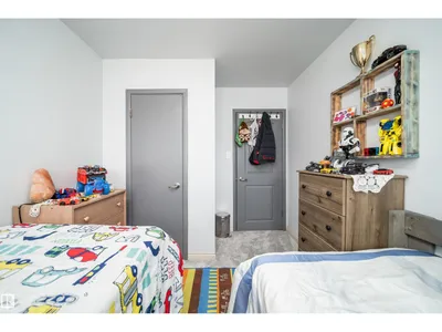 10245 160 ST NW photo 20