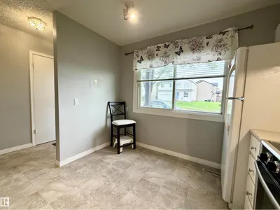 5107 146 AV NW photo 12