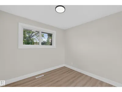 13511 114 ST NW photo 30