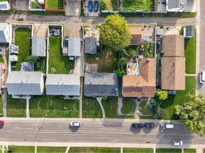 13511 114 ST NW photo 67