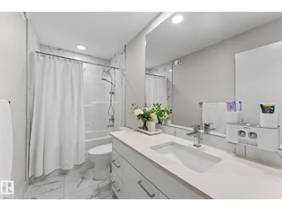 12383 176 AV NW photo 37