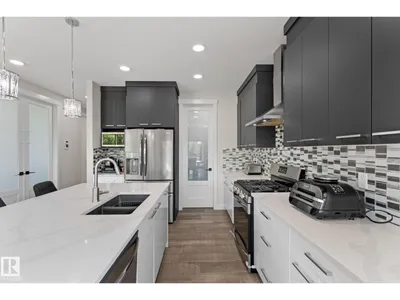 12383 176 AV NW photo 12