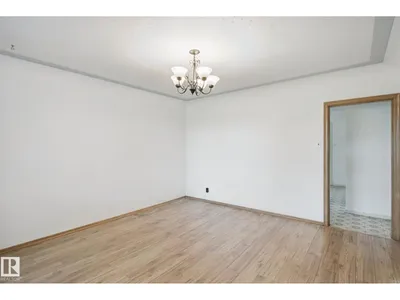 12126 57 ST NW photo 6