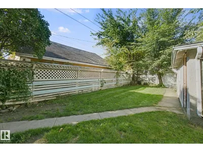 12126 57 ST NW photo 31