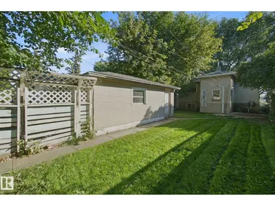 12126 57 ST NW photo 32