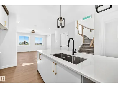 9 TILIA PL photo 11