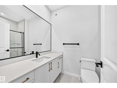 9 TILIA PL photo 34