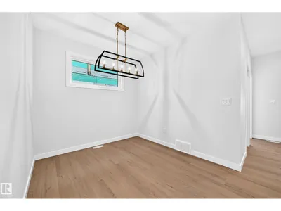 9 TILIA PL photo 19