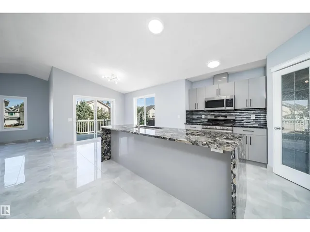 7848 7 AVENUE SW, Edmonton