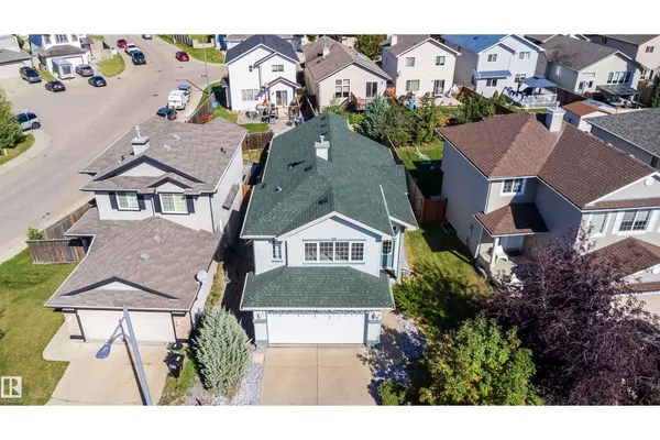 7848 7 AVENUE SW photo 3