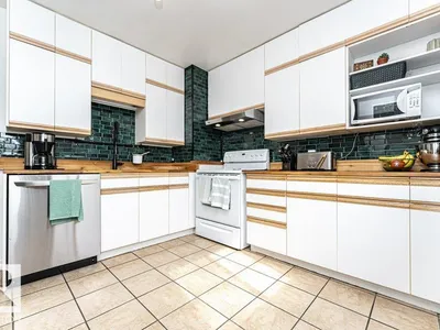 10507 67 AV NW photo 15