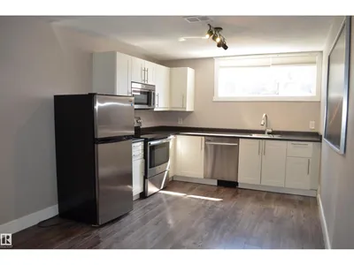 10527 81 ST NW photo 31
