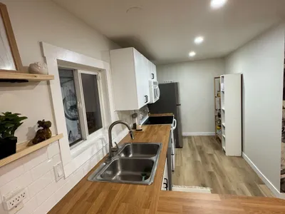 8 The Parkway NW photo 5