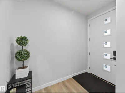 19744 28 AV NW photo 4