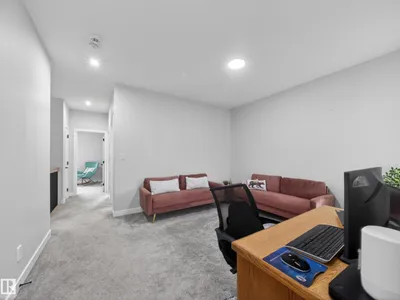 19744 28 AV NW photo 40