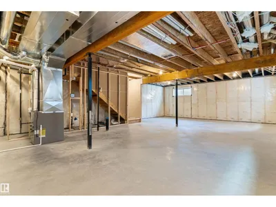 2720 194 ST NW photo 38