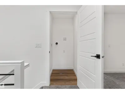 920 18 AV NW photo 19