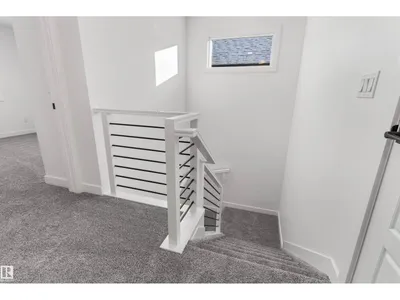 920 18 AV NW photo 20