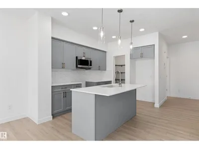922 18 AV NW photo 5