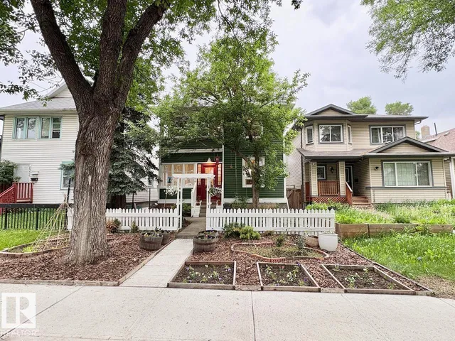 9330 107 AV NW, Edmonton