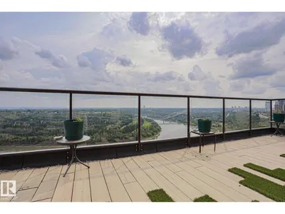 #102 8220 JASPER AV NW photo 37