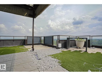 #102 8220 JASPER AV NW photo 35