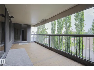 #102 8220 JASPER AV NW photo 19