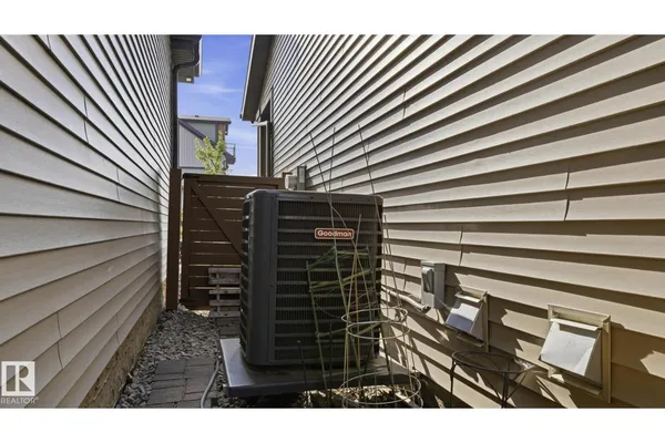731 36 ST SW photo 2