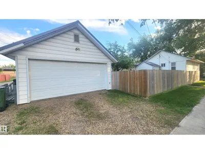 9359 92 ST NW photo 24