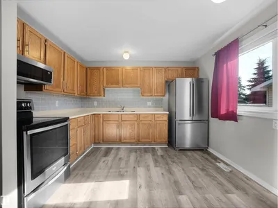 20 ST. ANDREWS AV photo 11