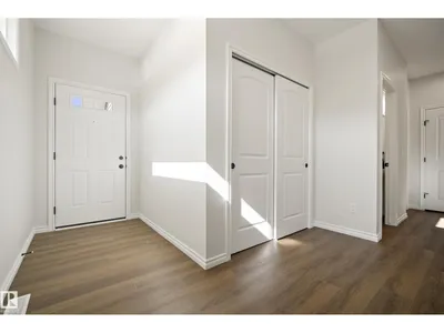 2411 206 ST NW photo 4