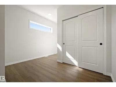 2411 206 ST NW photo 5